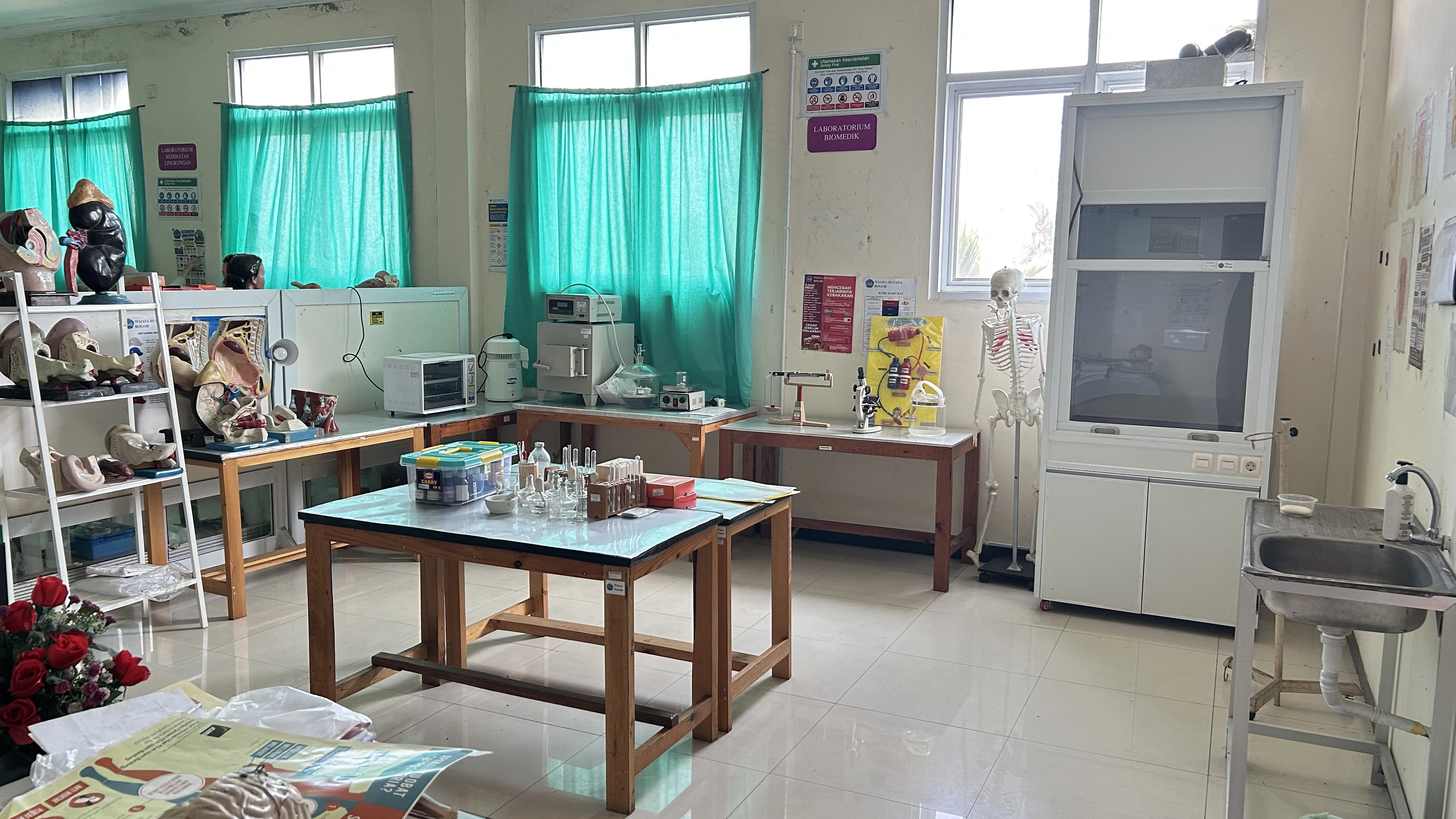 Lab Biomedik